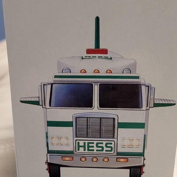 1999 Hess Truck and Space Shuttle with Satellite Brand NEW - Picture 2 of 8